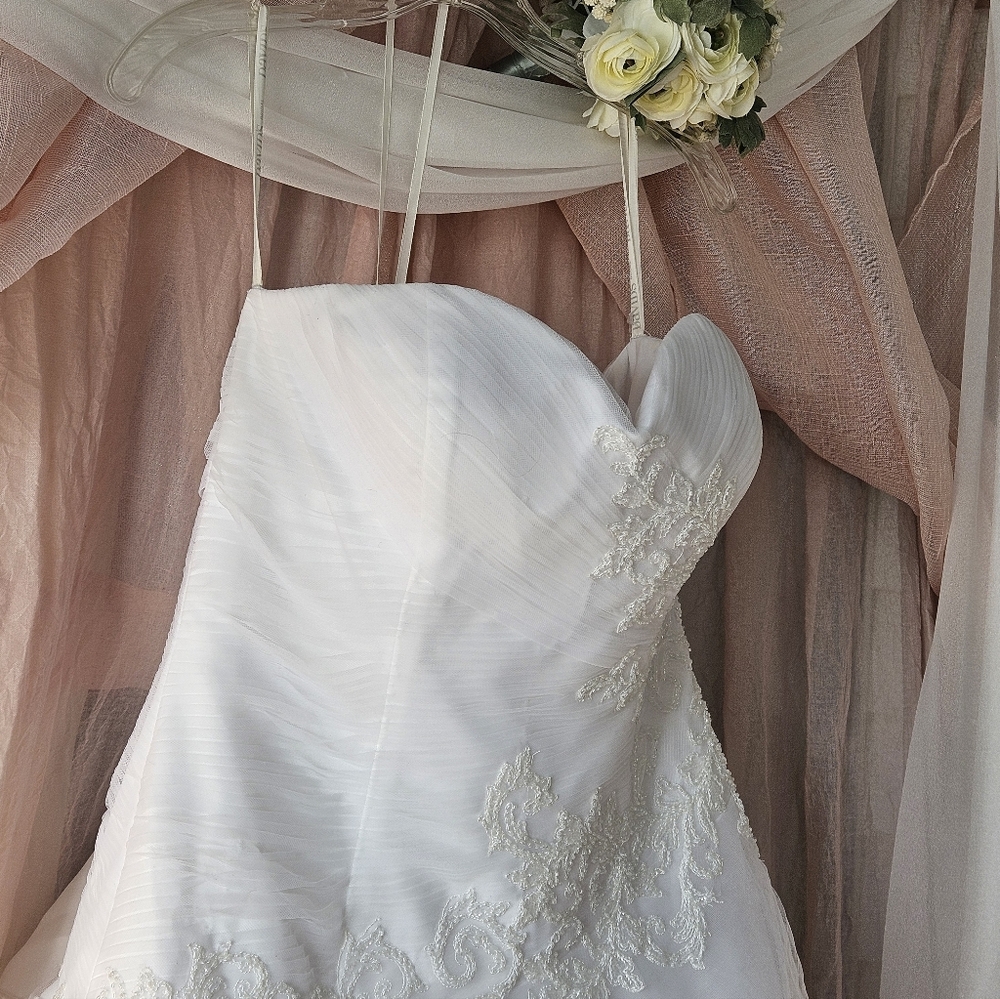 NEW White Gown - Picture 6 of 17